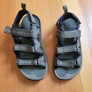L.L. Bean monheagan men's sandals vertigrip size 8 gorpcore outdoors utility